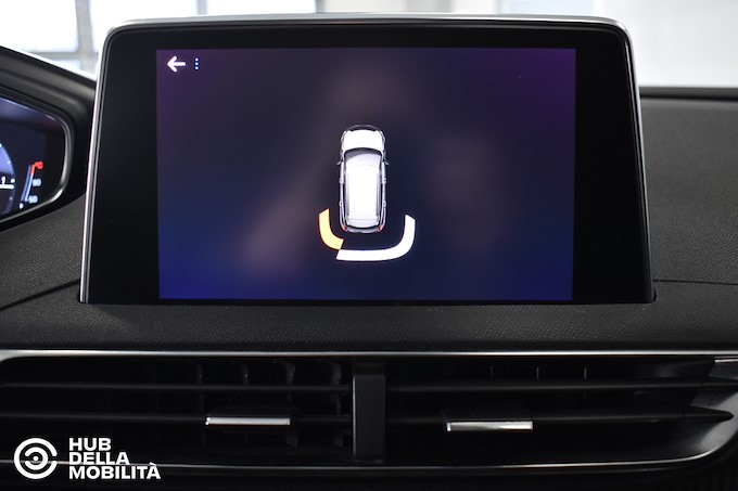 PEUGEOT 3008 BlueHDi 130 S&S EAT8 Business